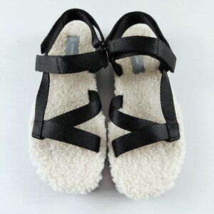 Everlane ReNew Sport Teddy Sandal Women's Size 7 Black Cream Faux Sherpa Strappy